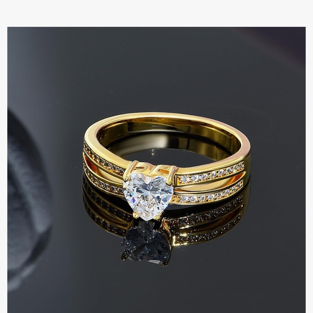Engagement/ wedding ring